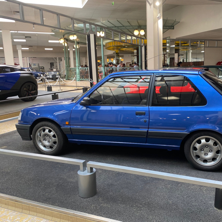 Peugeot 309 GTI 16 1993 au Musée de l'Aventure Peugeot.