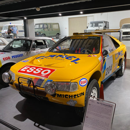Peugeot 405 T16 Grand Raid 1990 au Musée de l'Aventure Peugeot.