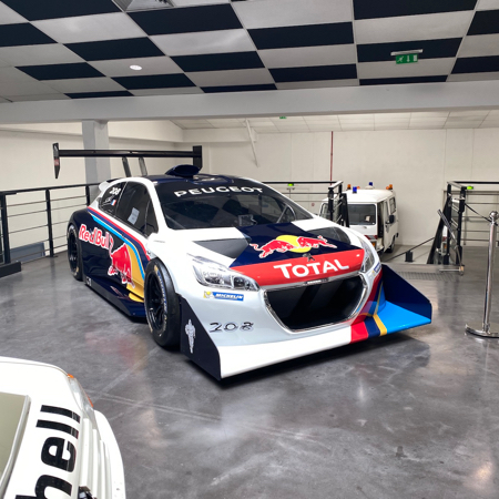 Peugeot 208 T16 Pikes Peak 2013 au Musée de l'Aventure Peugeot.