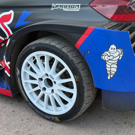 La Ford Fiesta WRC 2017 de Sébastien Loeb dans le parc fermé de Gérardmer du Rallye Vosges Grand Est 2026.
