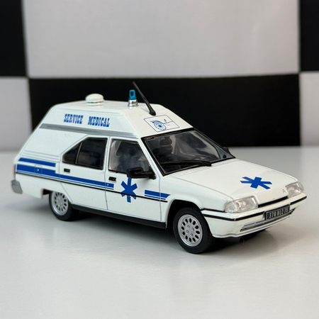 Numéro 21 : Citroën BX Ambulance Heuliez '86