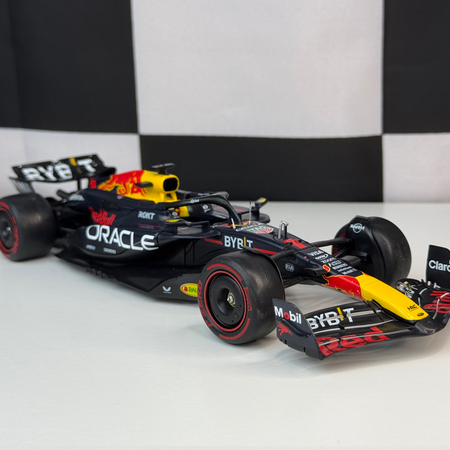 Numéro 110 : Red Bull RB20 '24 - Max Verstappen - Bahrain Grand Prix 2024